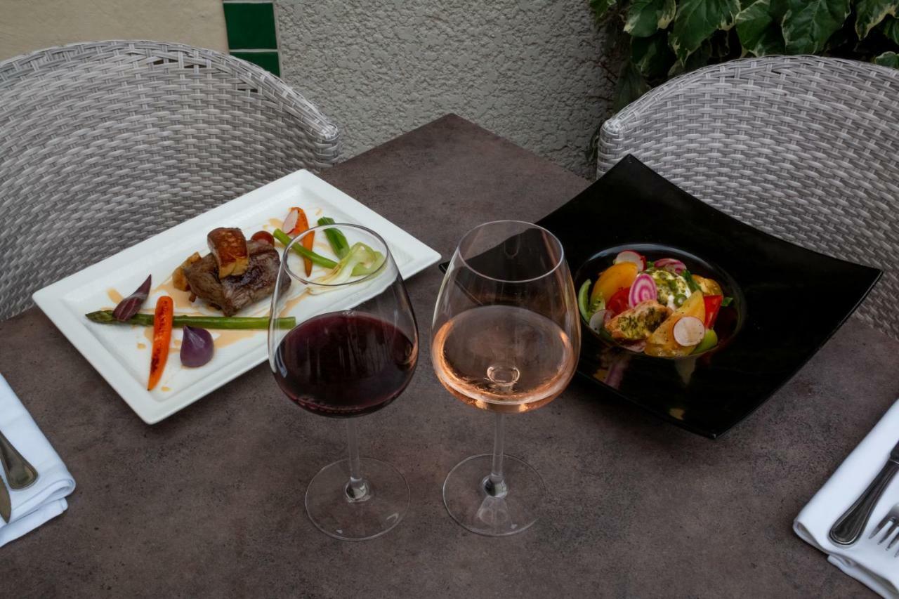 Logis Hotel Les II Mas - Perpignan Sud Cabestany Exterior photo